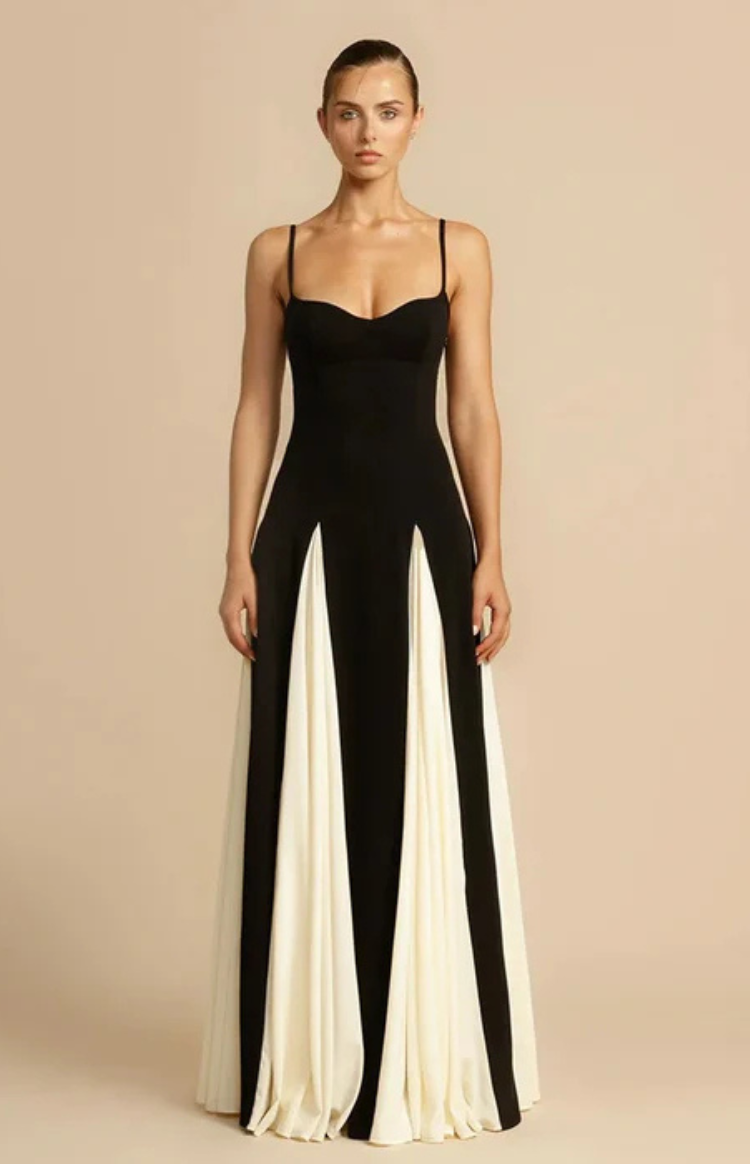 Aria - Maxi Dress - Contrast Detail A-line Maxi Dress in Black