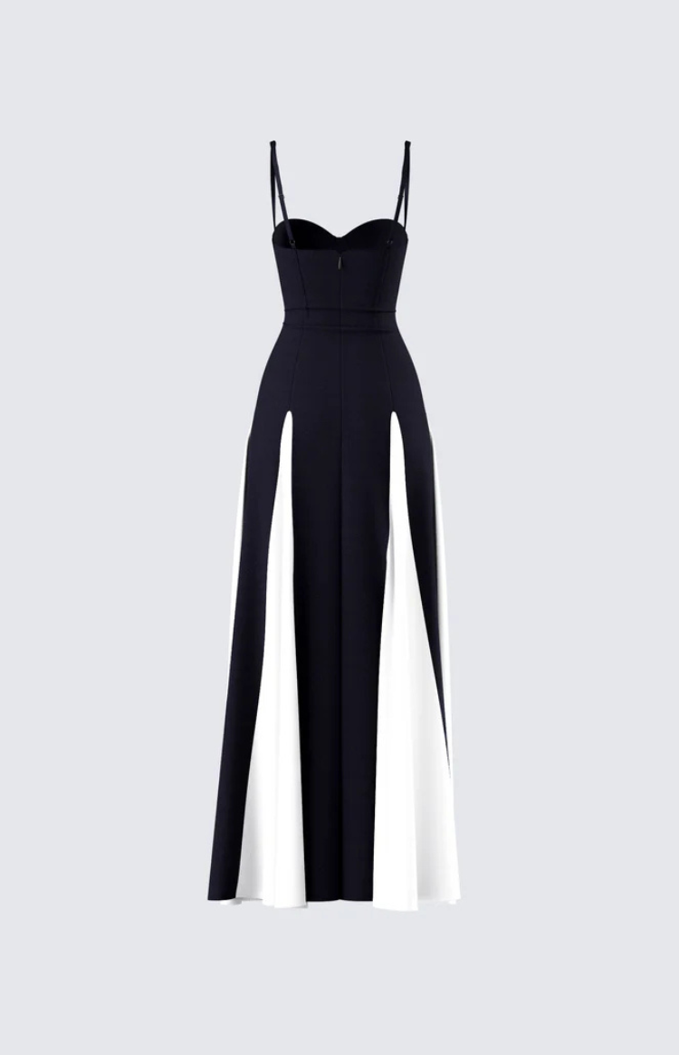 Aria - Maxi Dress - Contrast Detail A-line Maxi Dress in Black